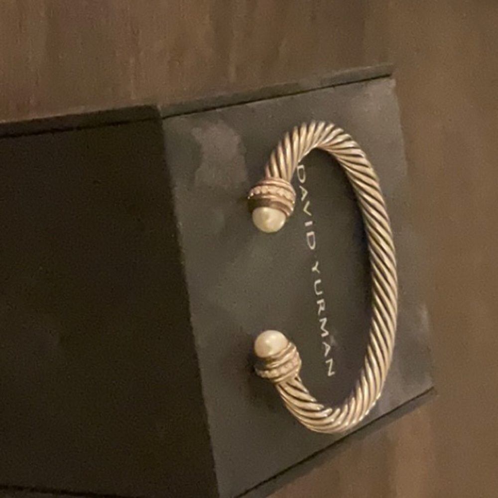 David Yurman 7 mm White Cable classic Bracelet with Perals and diamond .40 CTW - Picture 2 of 4